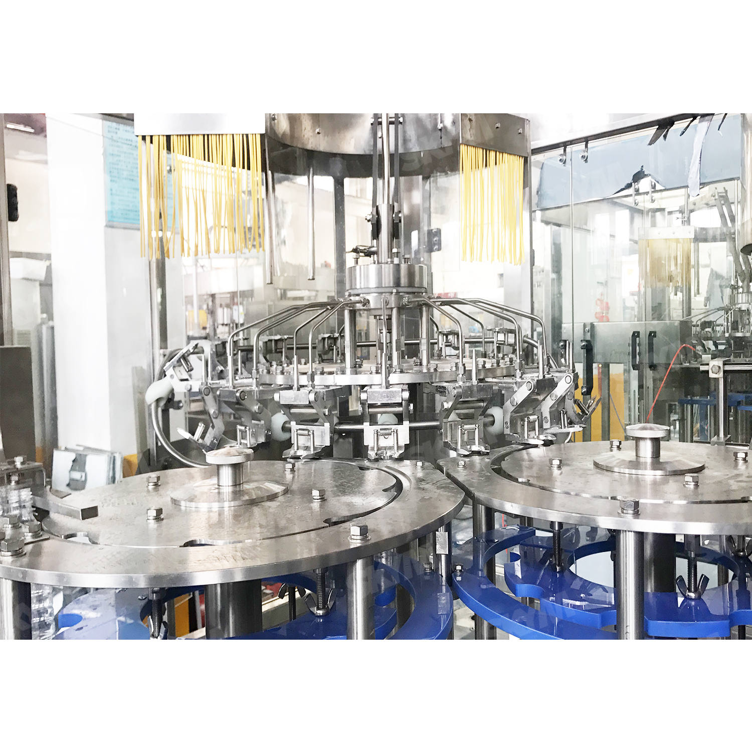 Machine de remplissage de bouteilles de boissons gazeuses 6000BPH