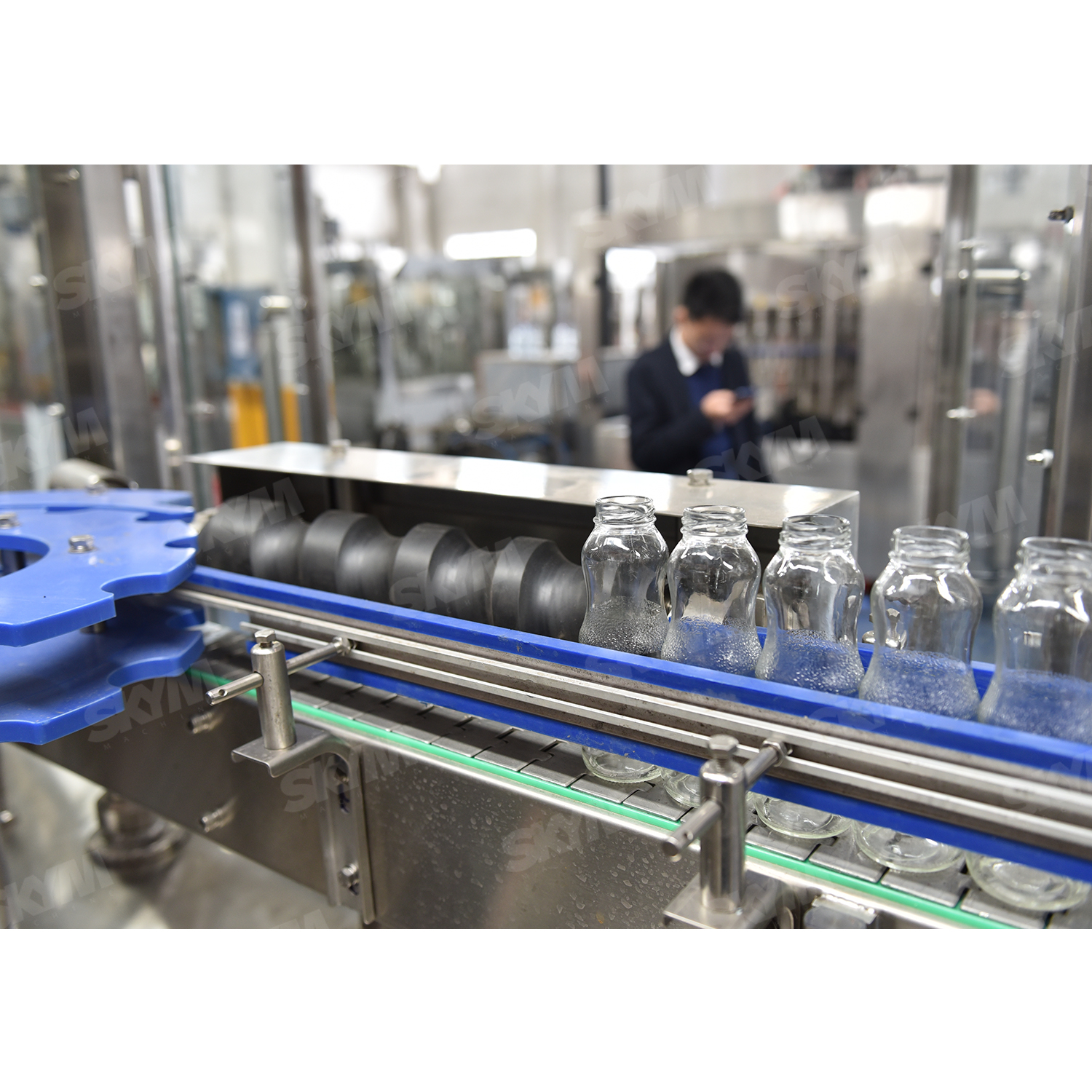 Machine de remplissage de bouteilles de jus en plastique industriel